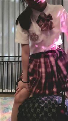 124324a23xmt30232m2u3s.jpg