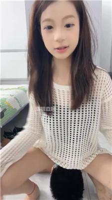 122011r1ac777221as0h27.jpg