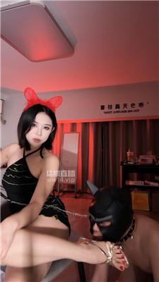 115544aexgmess0ob0st84.jpg